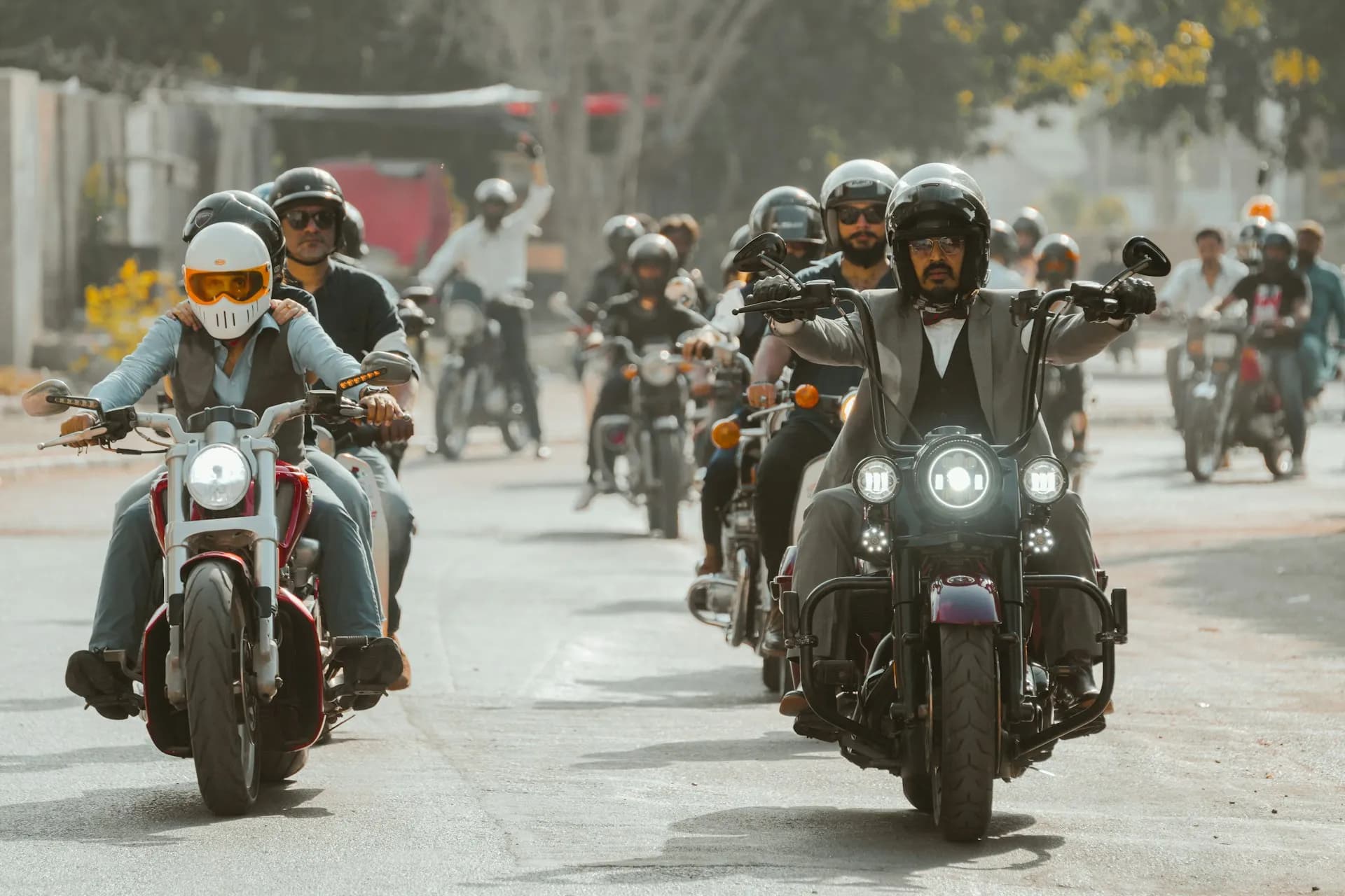 Motorradgruppe vor dem Hotel Günter Lenting